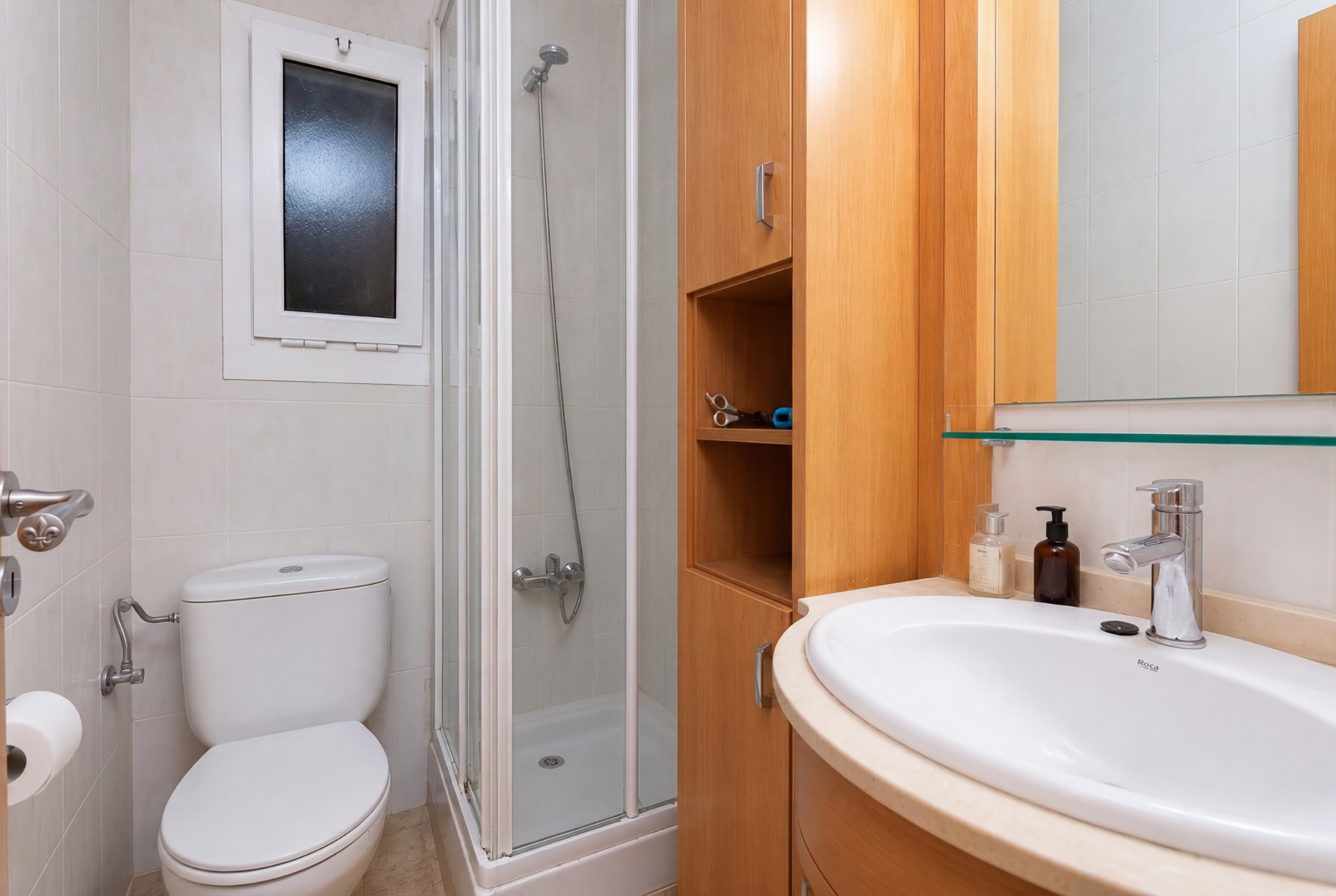 Baño completo con plato de ducha