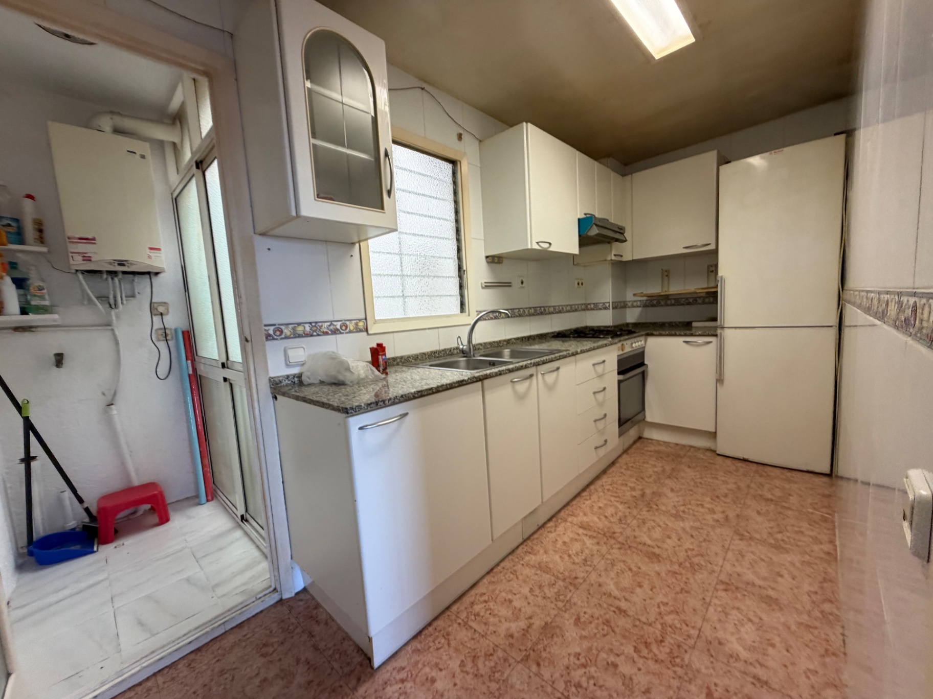 Cocina independiente del piso en venta en El Prat de Llobregat